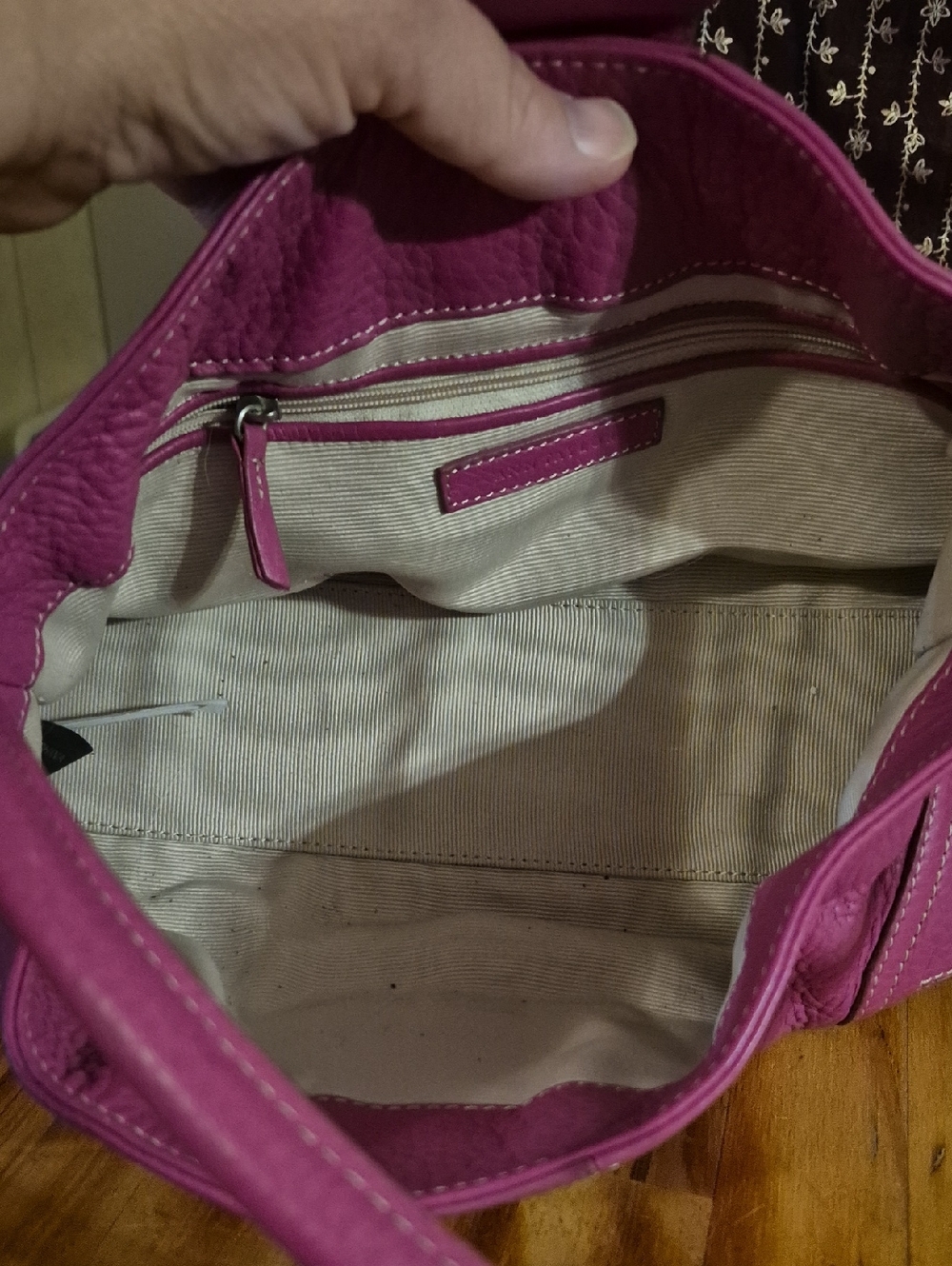 Ann Taylor Stylish Pink Leather Shoulder Bag - Picture 3 of 4